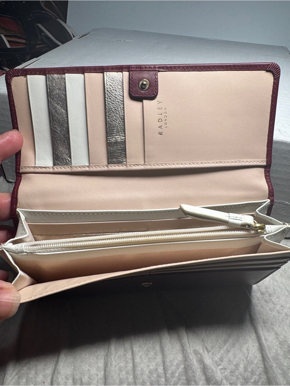 RADLEY LONDON Burgundy Wallet with Gold Umbrella and Cream Dog Scotty - Picture 7 of 8